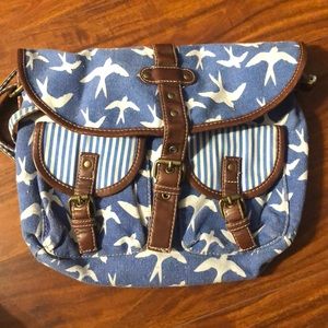 Bags - Tilly’s crossover body purse Bags - Tilly’s crossover body purse